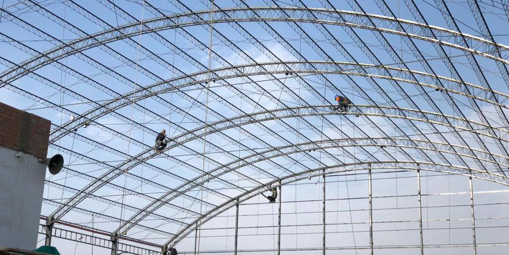 Fabricación y montaje de techos parabólicos